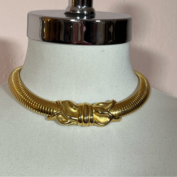 Vintage 80 90 Retro Heavy Matte Gold Thick Omega Chain Mobwife Choker Necklace - Picture 14 of 17